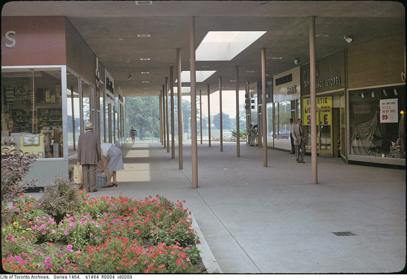 2011519-mall-1960s-unkown-location-s1464_fl0004_id0009.jpg