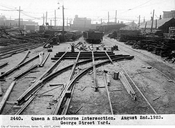 20131230-queen-sherbourne-george-st-ard-1923.jpg