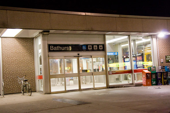 Bathurst Station 2 hours after the TTC Strike sets in