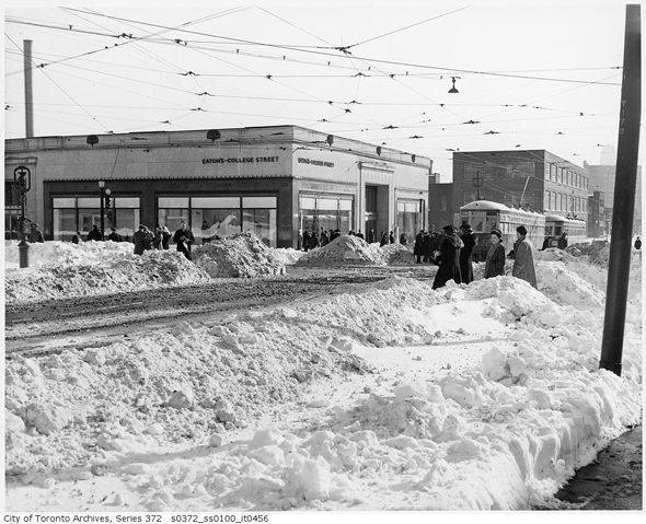 Toronto, snowstorm, December 11-12 1944