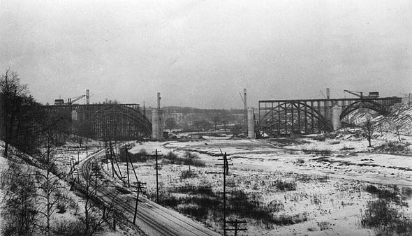20101220-1916-Bloor_Street_Viaduct,_complete_view.jpg