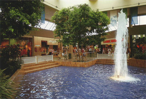 Don Mills Shopping Centre