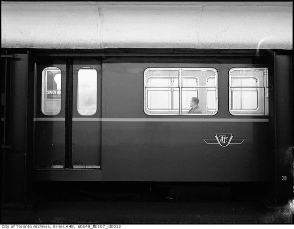 20111027-bloor-train-1962-s0648_fl0107_id0012.jpg