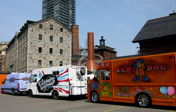 Food Trucks Toronto Yonge Gould
