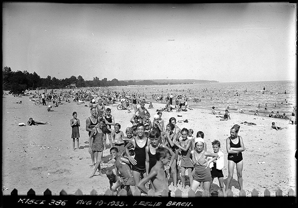 2012110-goss-leslie-beach-1935.jpg