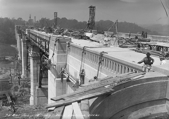 2012110-goss-viaduct-july-1917.jpg