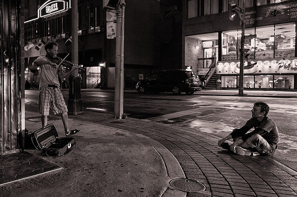 Street performer Toronto
